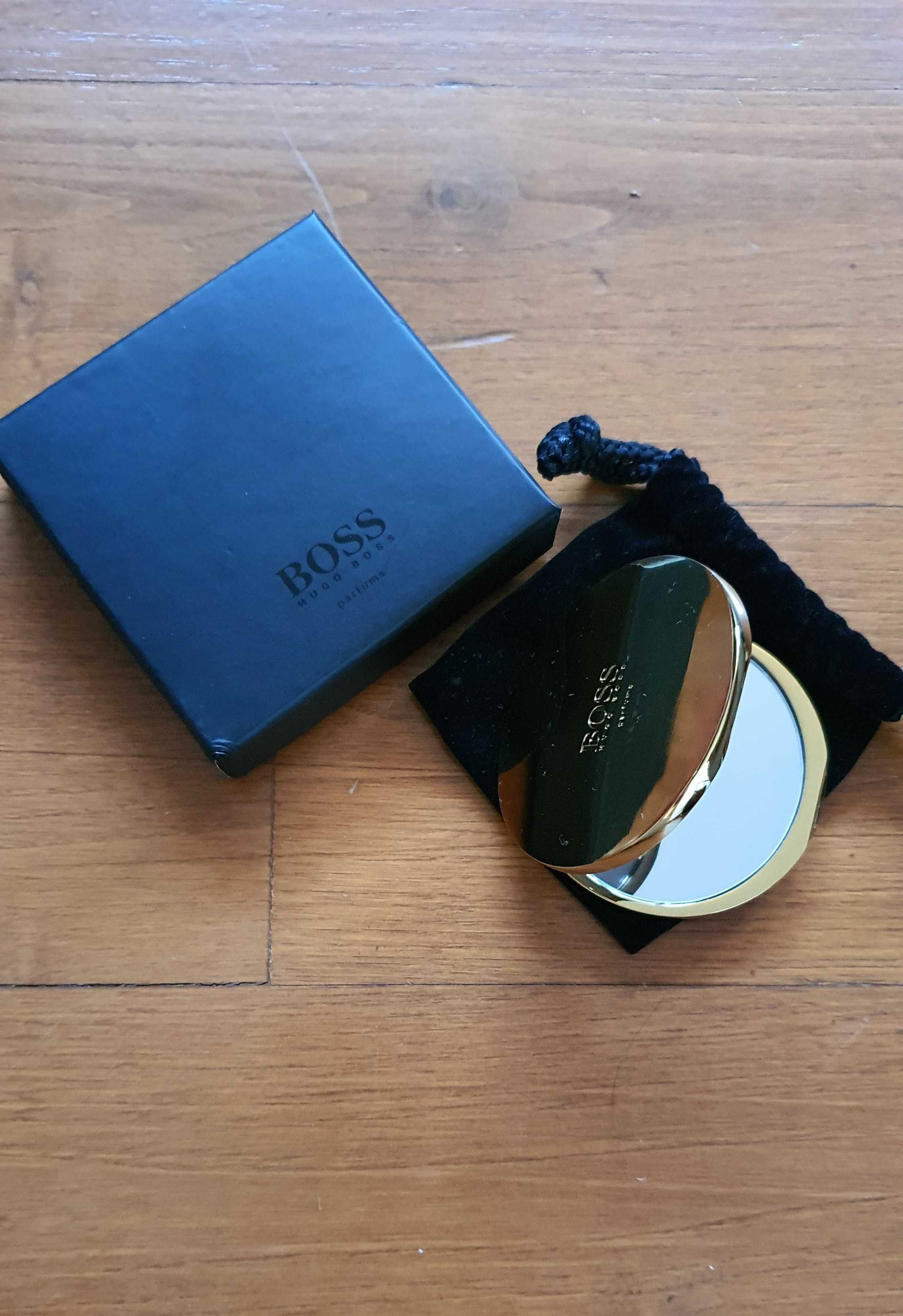 Espelho de carteira Hugo Boss dourado, novo