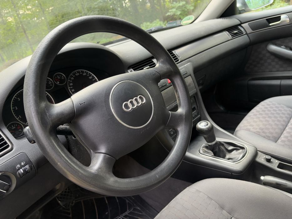 Audi A6 C5 1.8 turbo benzyna 2001r