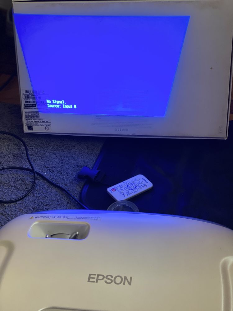 Кинотеатральный LCD-проектор EPSON EMP-TW10