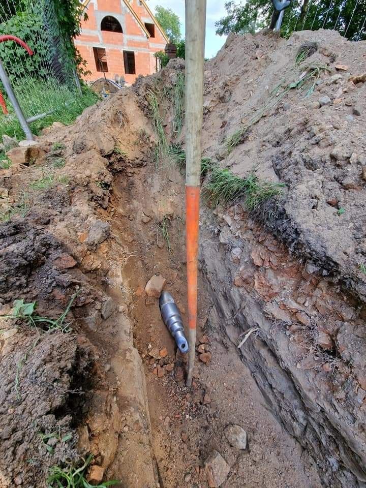 Wbijanie rur przewierty sterowane minikoparka przeciski kret Kościan