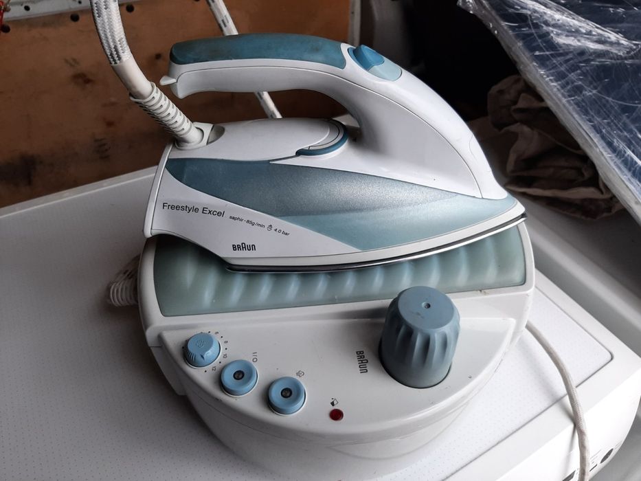 Італійська парова праска Braun