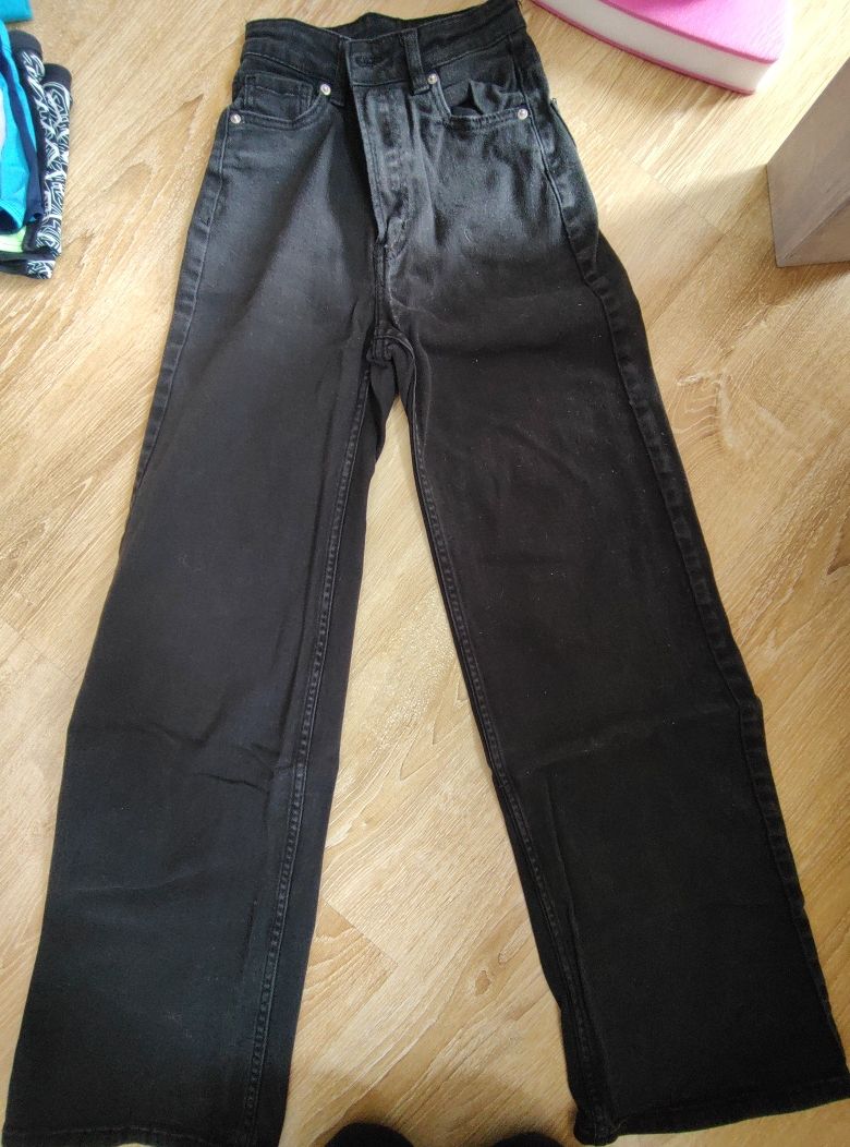 Czarne jeansy h&M roZm 32