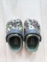 Buty dziecięce Crocs dual moro
