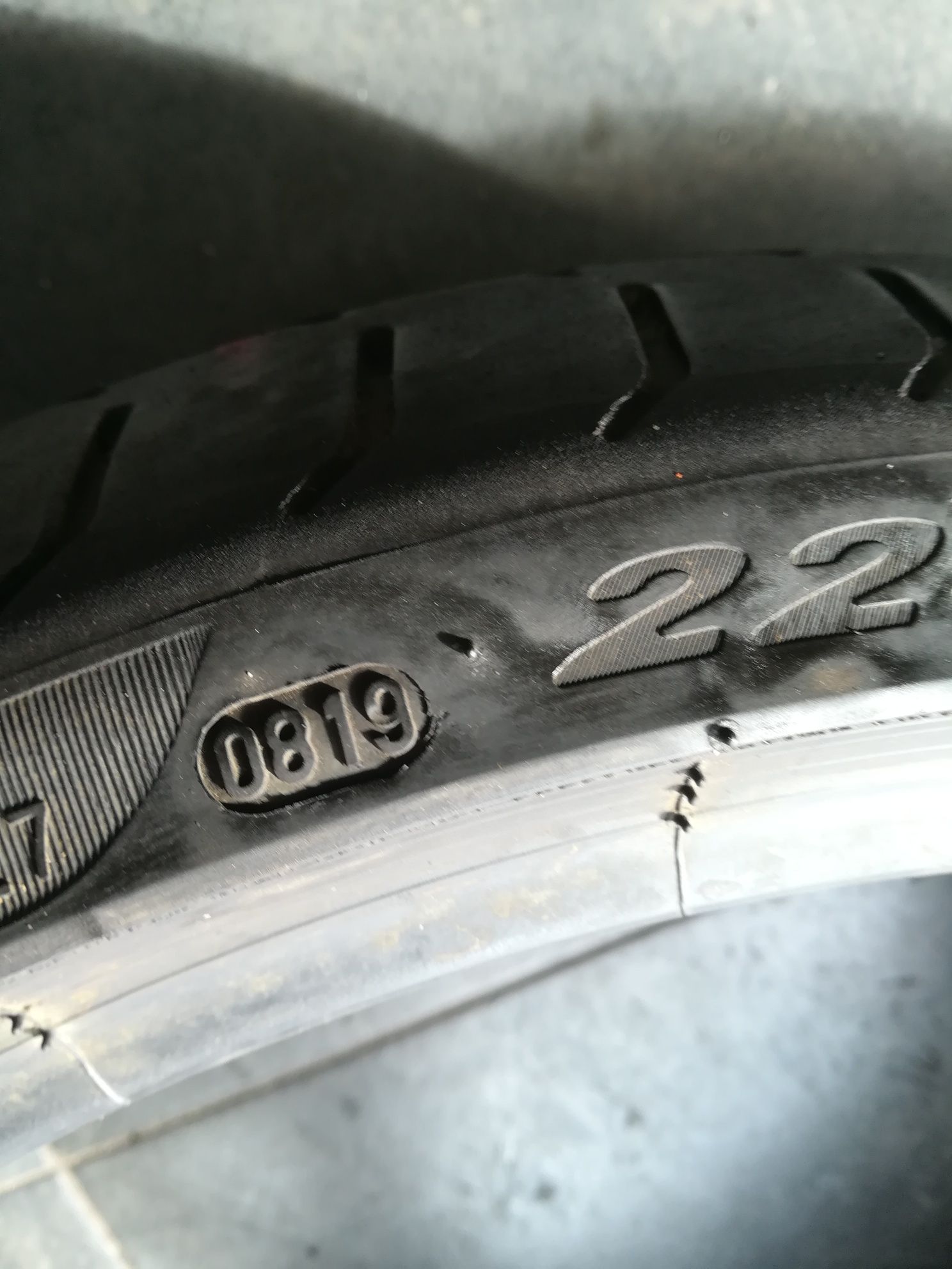 2 pneus 225 35 r19 Pirelli