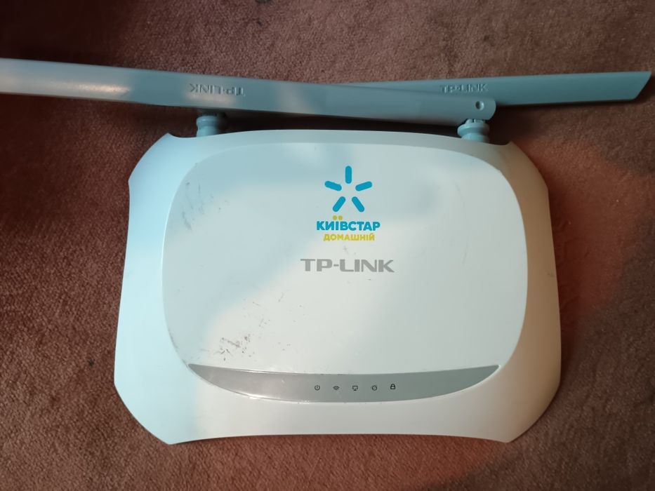 Philips зарядний пристрій для батарейок, роутер tp-link, флешка. речі