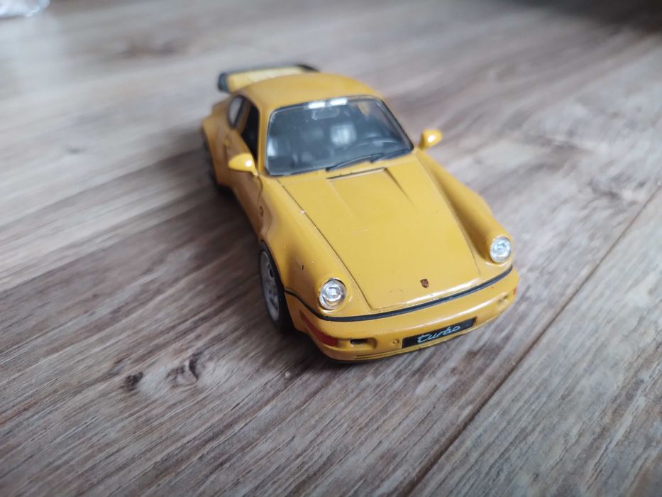 Porsche 964; Welly 1:34