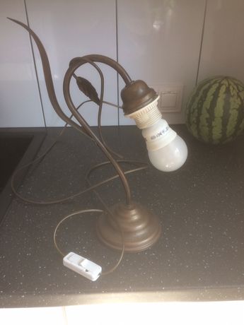 Lampa stojaca na biurko bez klosza