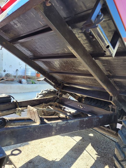 Trator carro Futura motor com 26 cavalos