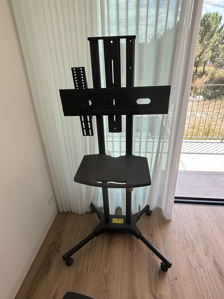 Pe rotativo para televisão