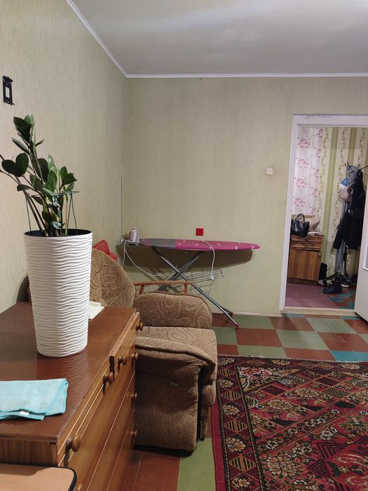 Продаємо 2 кімн квартиру Новомиколаївка (4 лікарня)