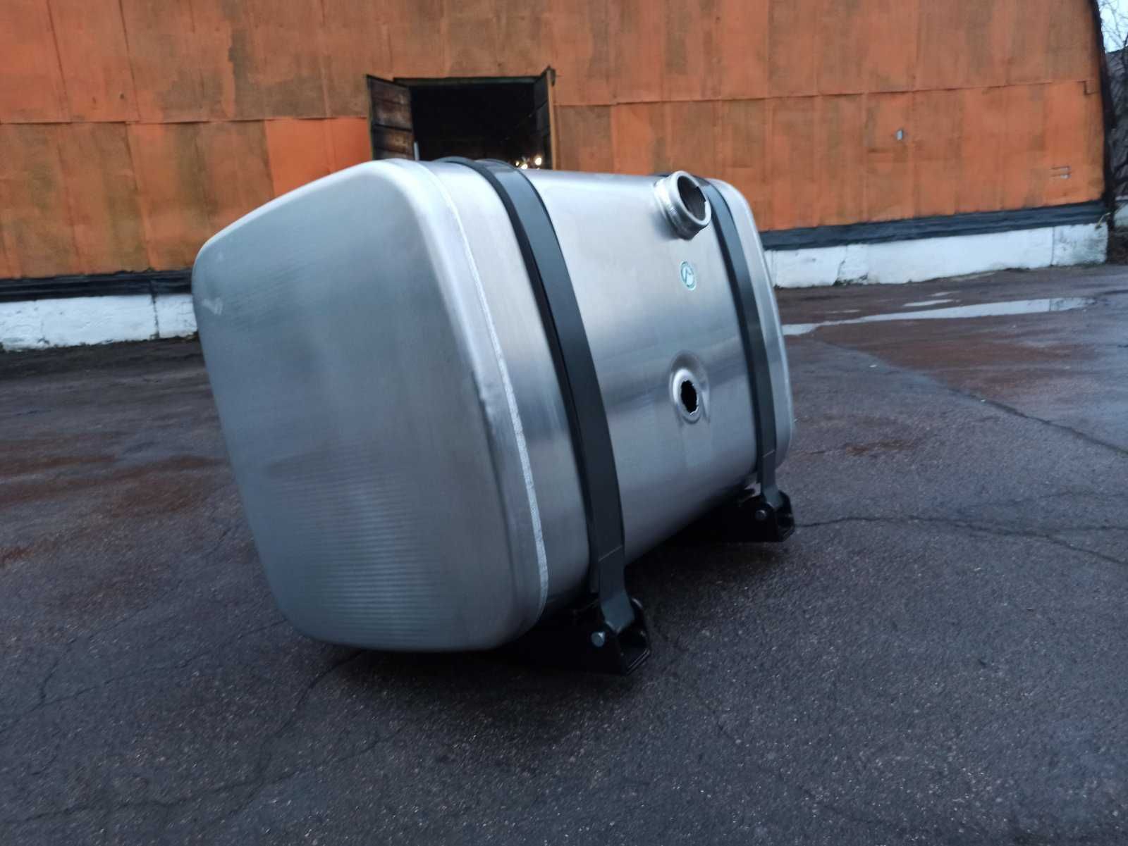 Паливний бак Mercedes Benz/Мерседес Бенз 300 л (560х640х940)/КАМАЗ