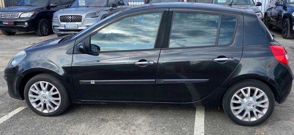 Продам автомобіль Renault Clio 3