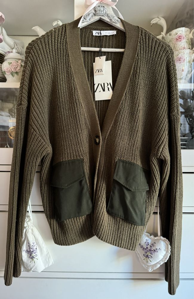 Zara piękny rozpinany swter w kolorze khaki