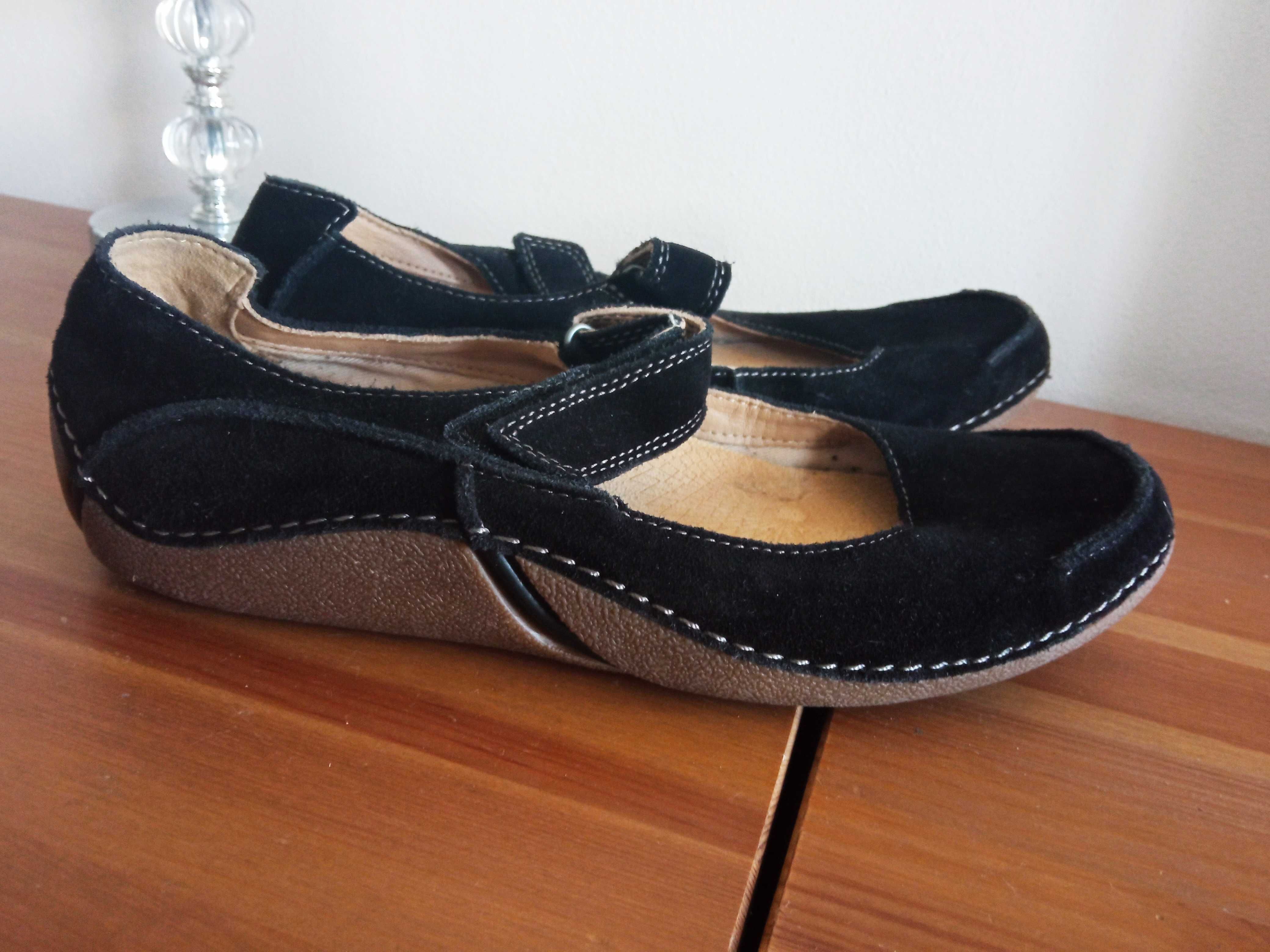 Czółenka baleriny Clarks r. 5.5 (38.5) zamsz naturalny skóra czarne