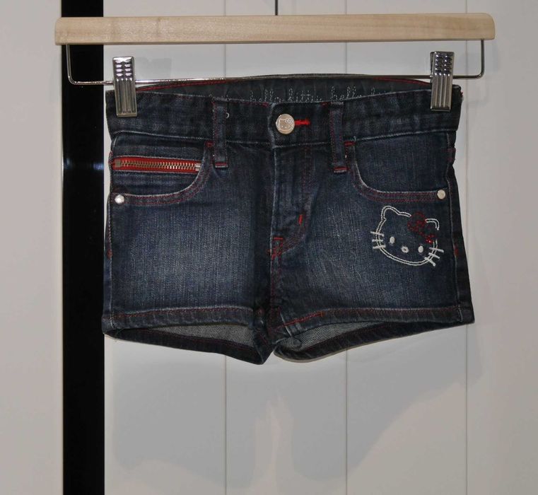 H&M Hello Kitty spodenki 110 116