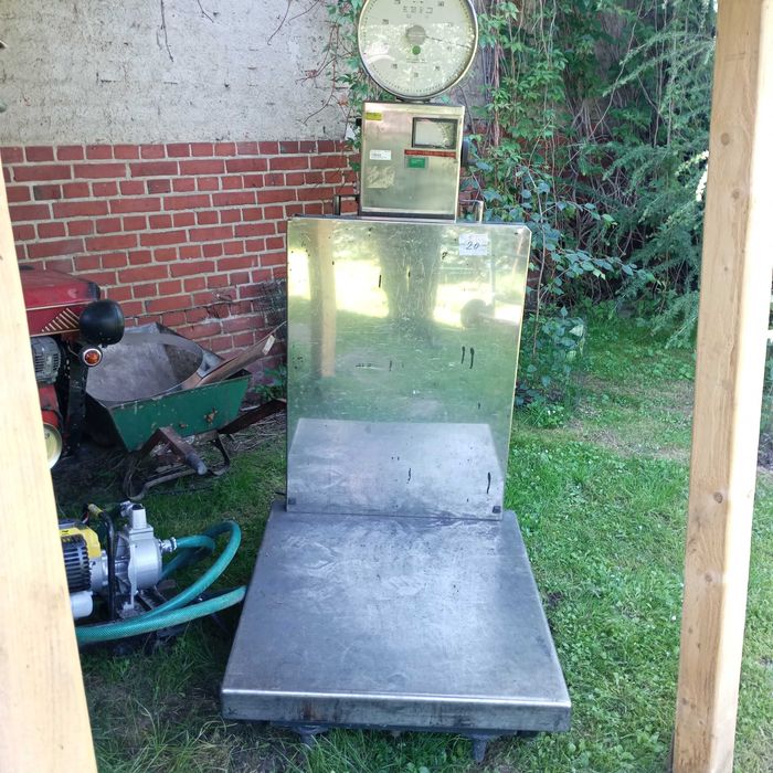 Sprzedam starą wagę magazynową