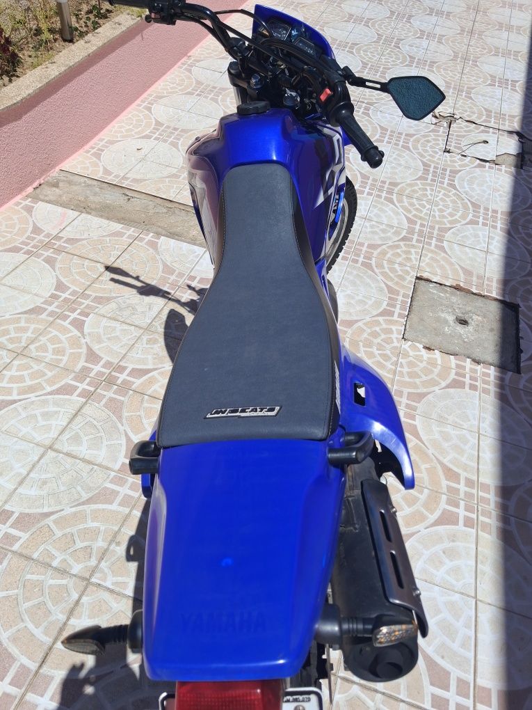 Yamaha XT600E do ano
