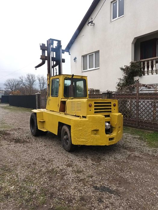Продам  Львівський  навантажувач 5т (Львівський  навантажувач)