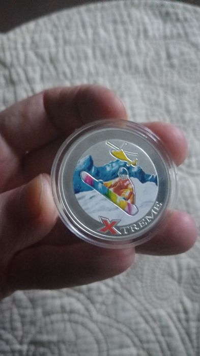 Срібна монета, пруф в кольорі.