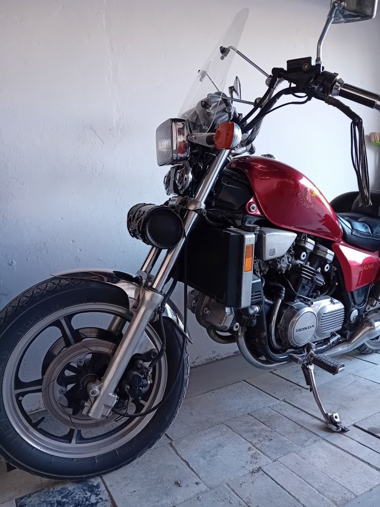 Honda Magna VF 700