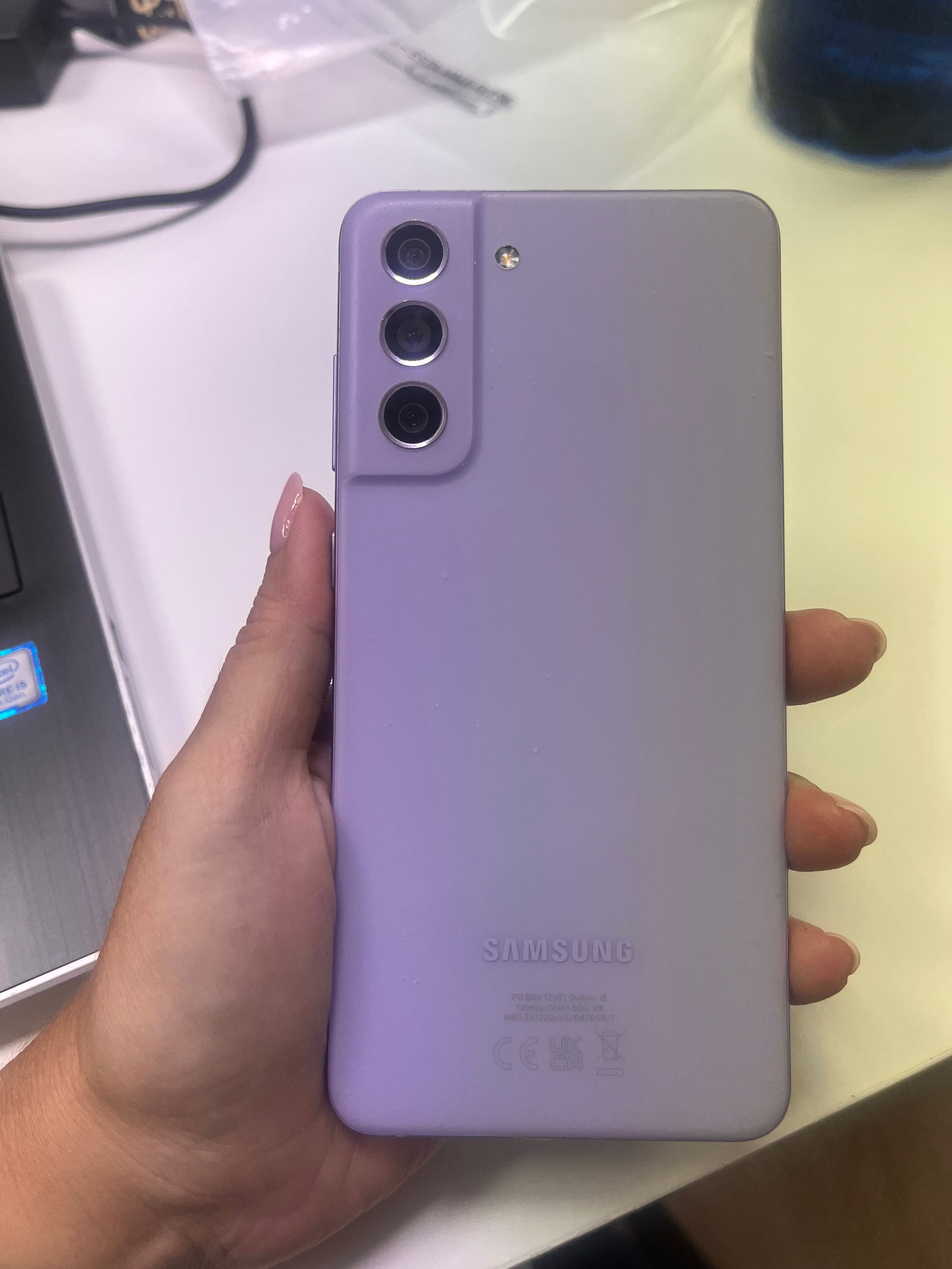 Samsung S21 FE com 256gigas como novo!
