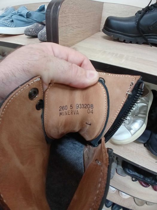 Військові берци MINERVA (Швейцарія), стан нових, 40 р., уст.260