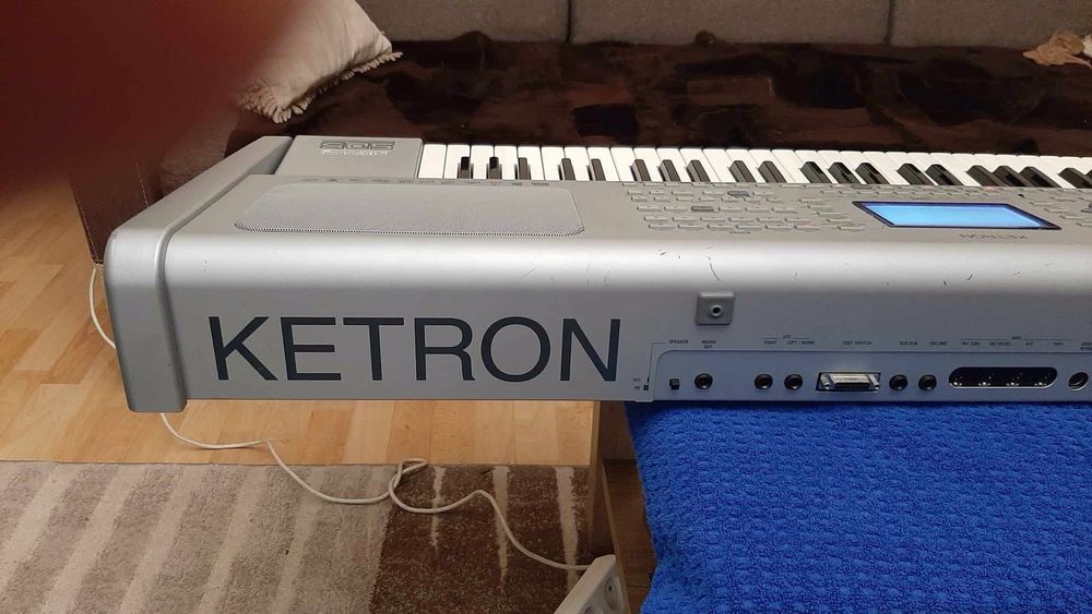 Organy Ketron SD5