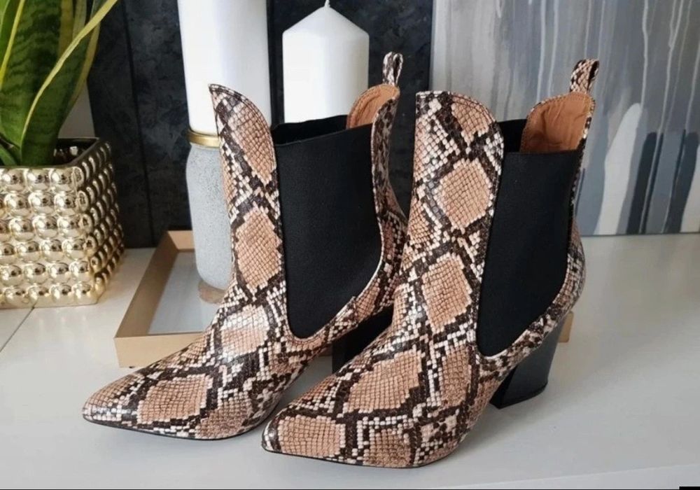 Nowe botki skóra węża na słupku vices kowbojki