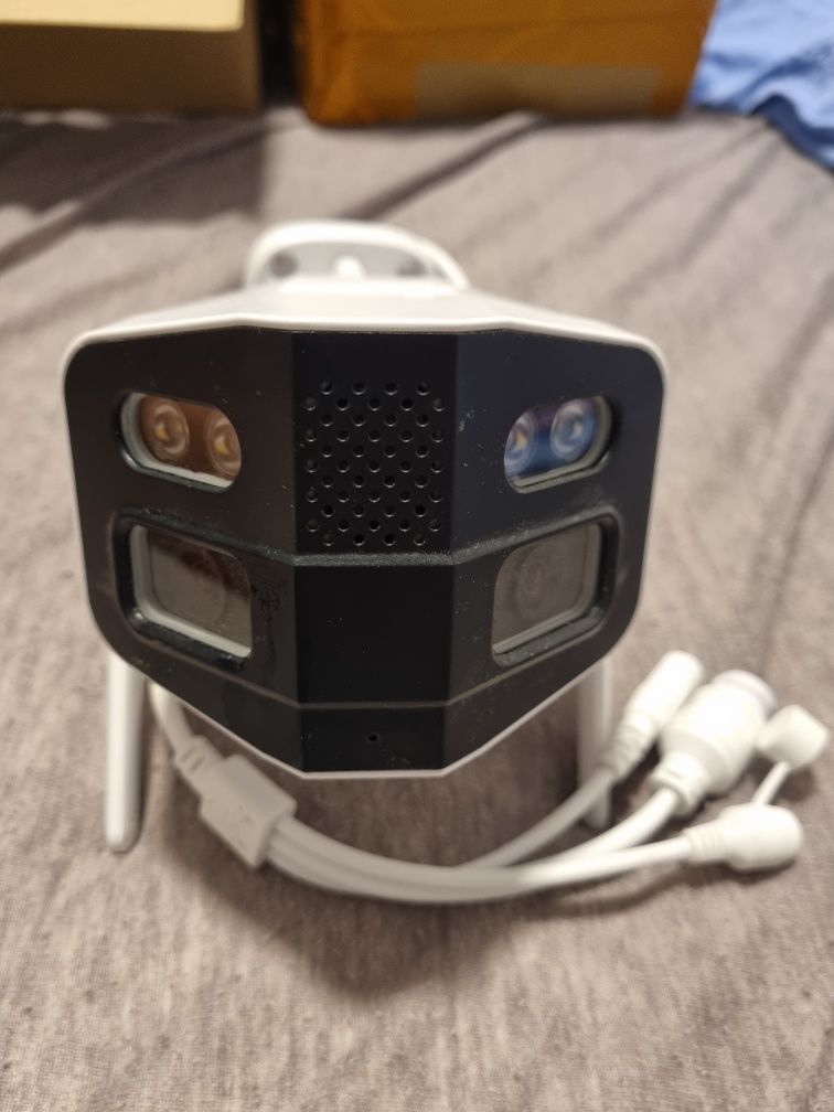 Kamera Tuya 180°