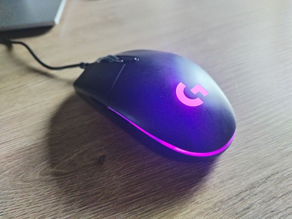 Комп'ютерна ігрова мишка Logitech g 102