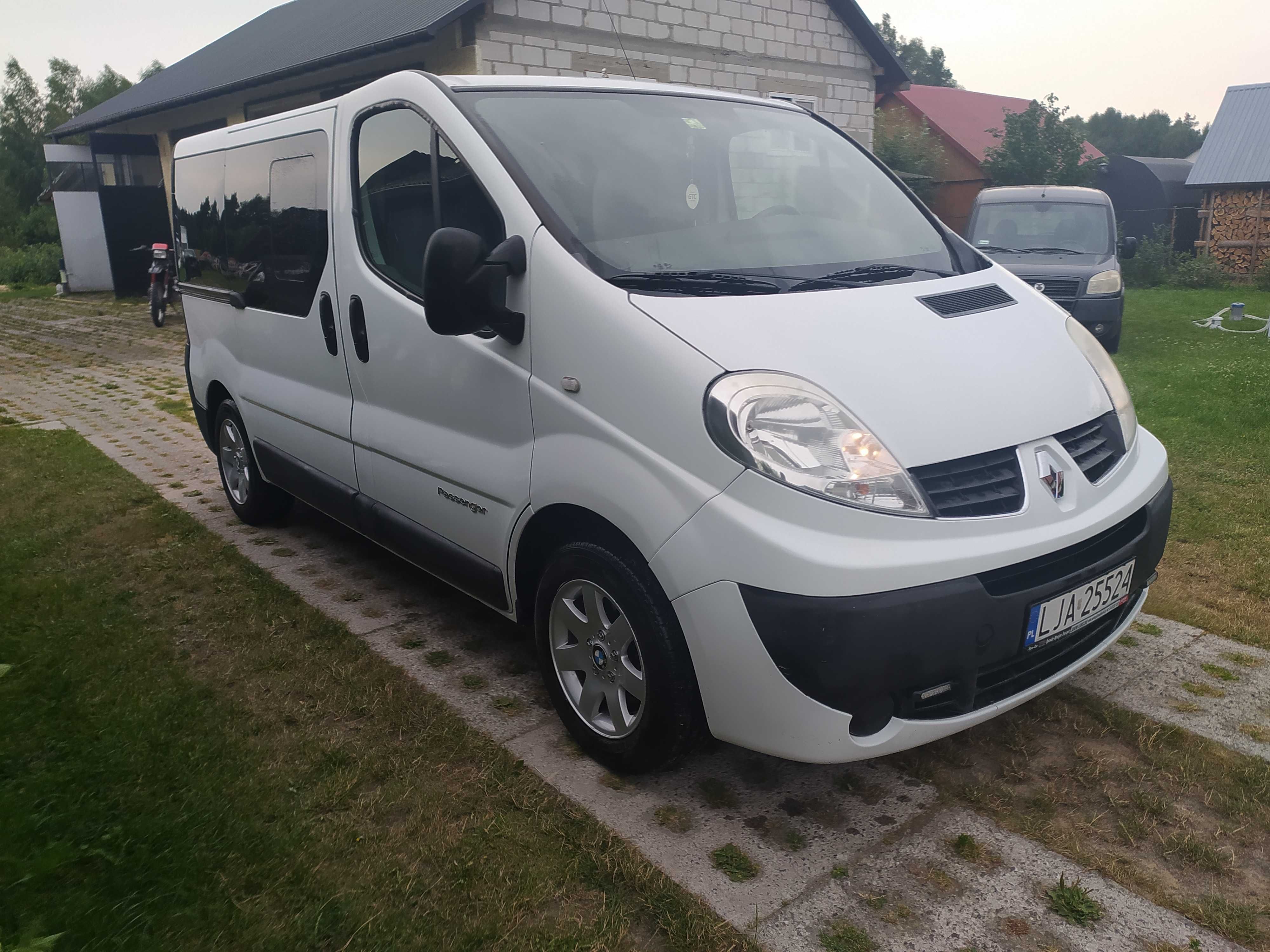 Renault Trafic 2.0 dCi 9-osobowy