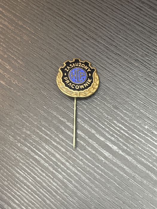 Odznaka HCP Zasłużony Pracownik hipolit cegielski przypinka PRL