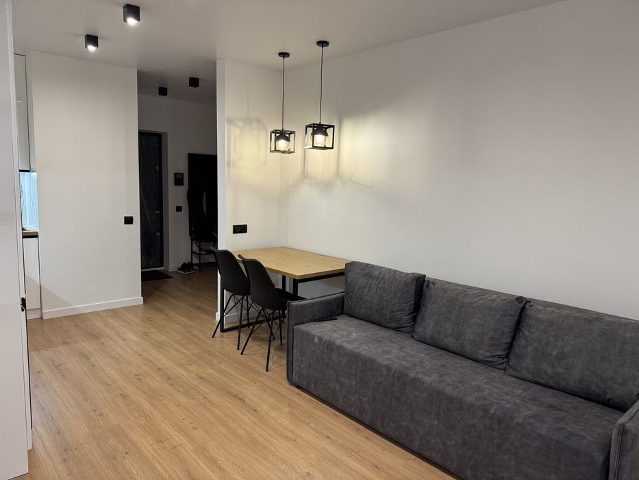 Оренда вул.Стрийська 45 новобуд з ремонтом .Кухня студія та спальня