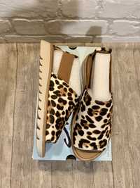 Леопардові сандалі Sketchers 25 см / 39 / US9