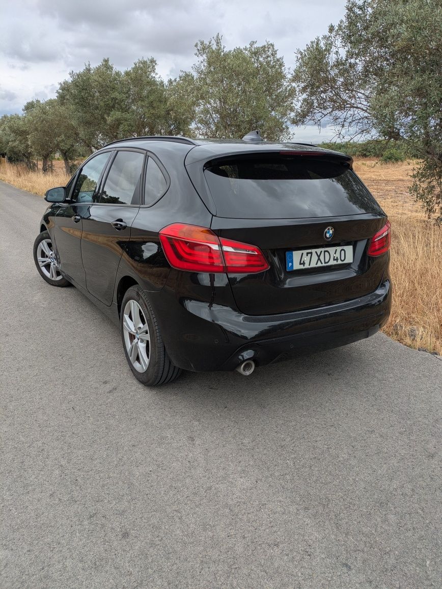 BMW 216d Active Tourer| Sport Line | Nacional | Revisões na Marca