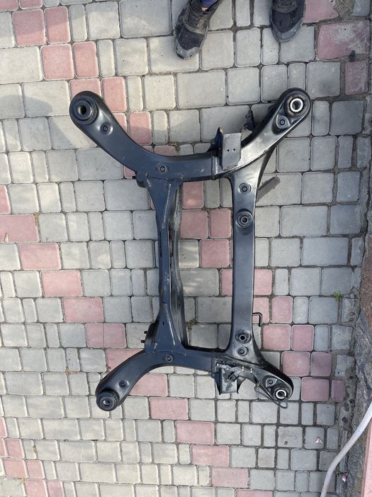 Задний подрамник.лексус RX.,10-15год