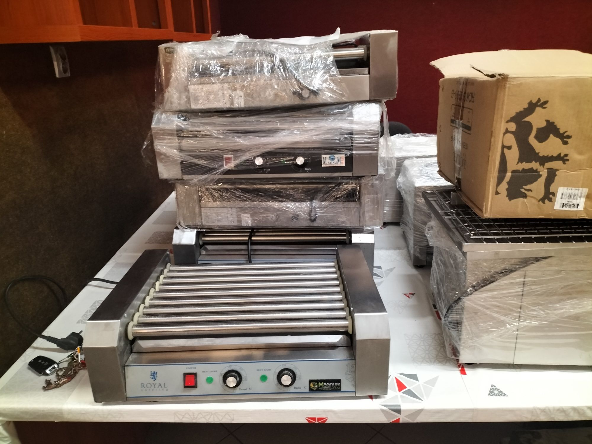 Roller grill elektryczny do parówek Hod dog Royal Catering