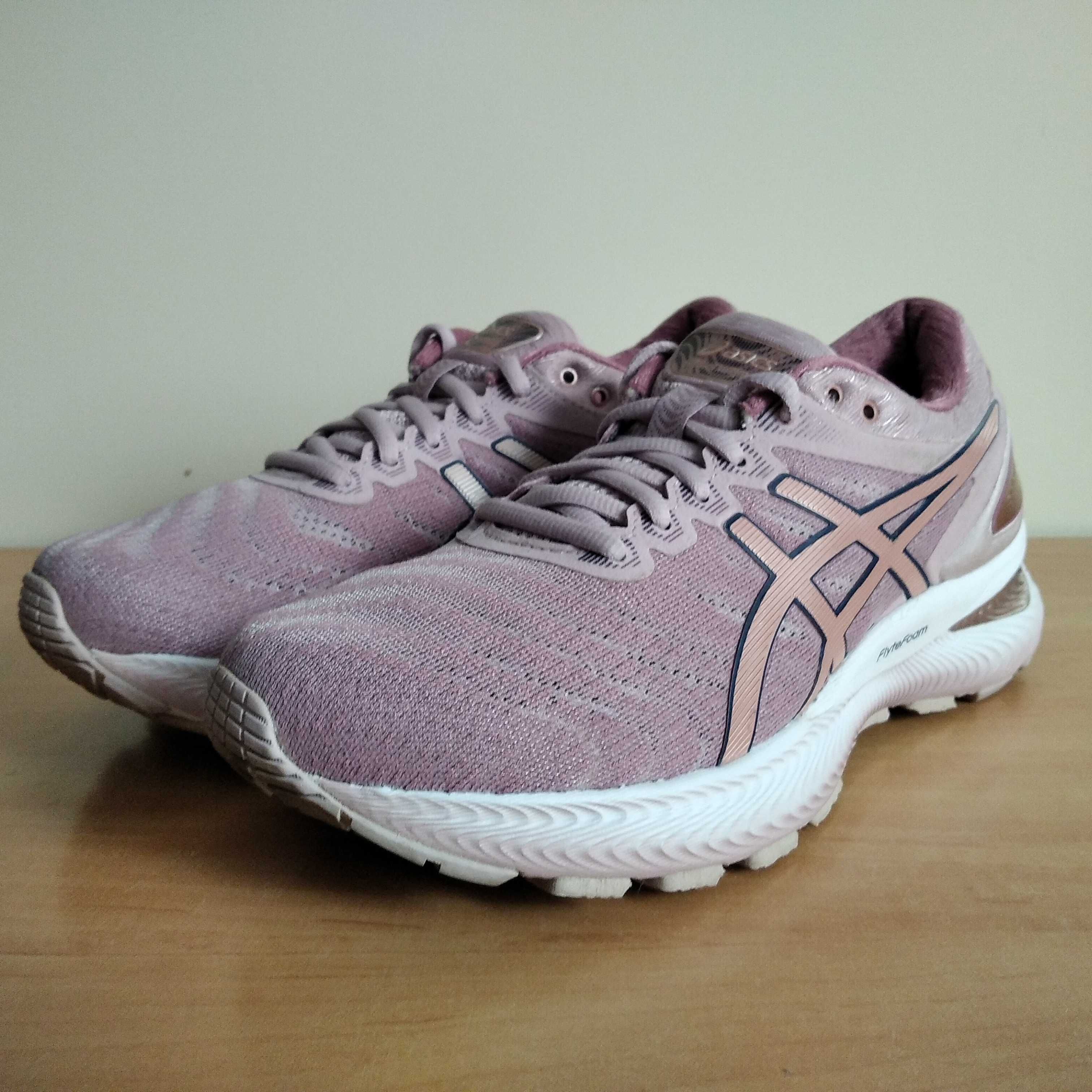 Profesjonalne buty biegowe ASICS Gel Nimbus 22 roz.eu-38