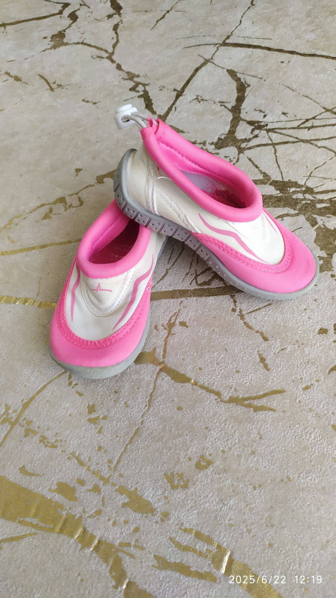 Buty do wody biało-różowe dla dziewczynki Blue Fin, r. 23