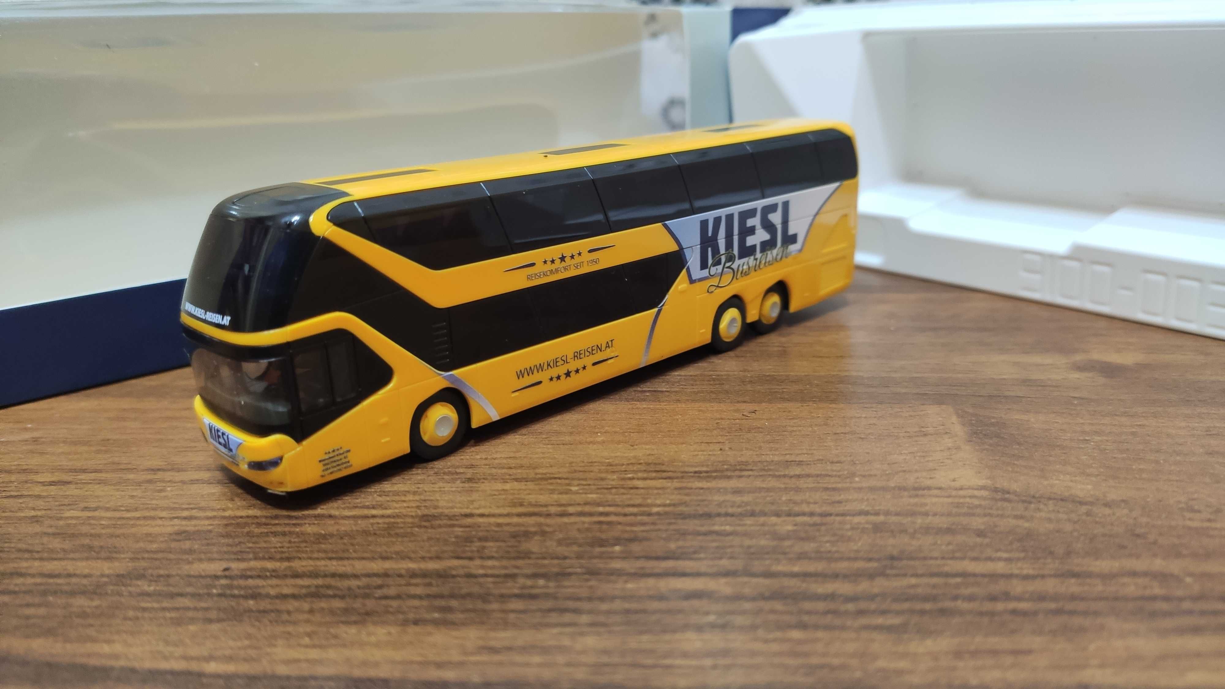 Model autobusu: Neoplan Skyliner - Kiesel Reisen [Rietze]