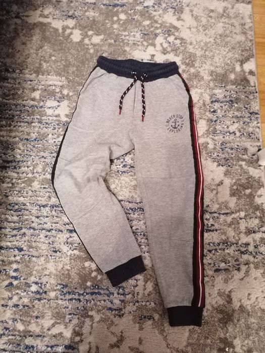 Spodnie chłopięce rozmiar 122