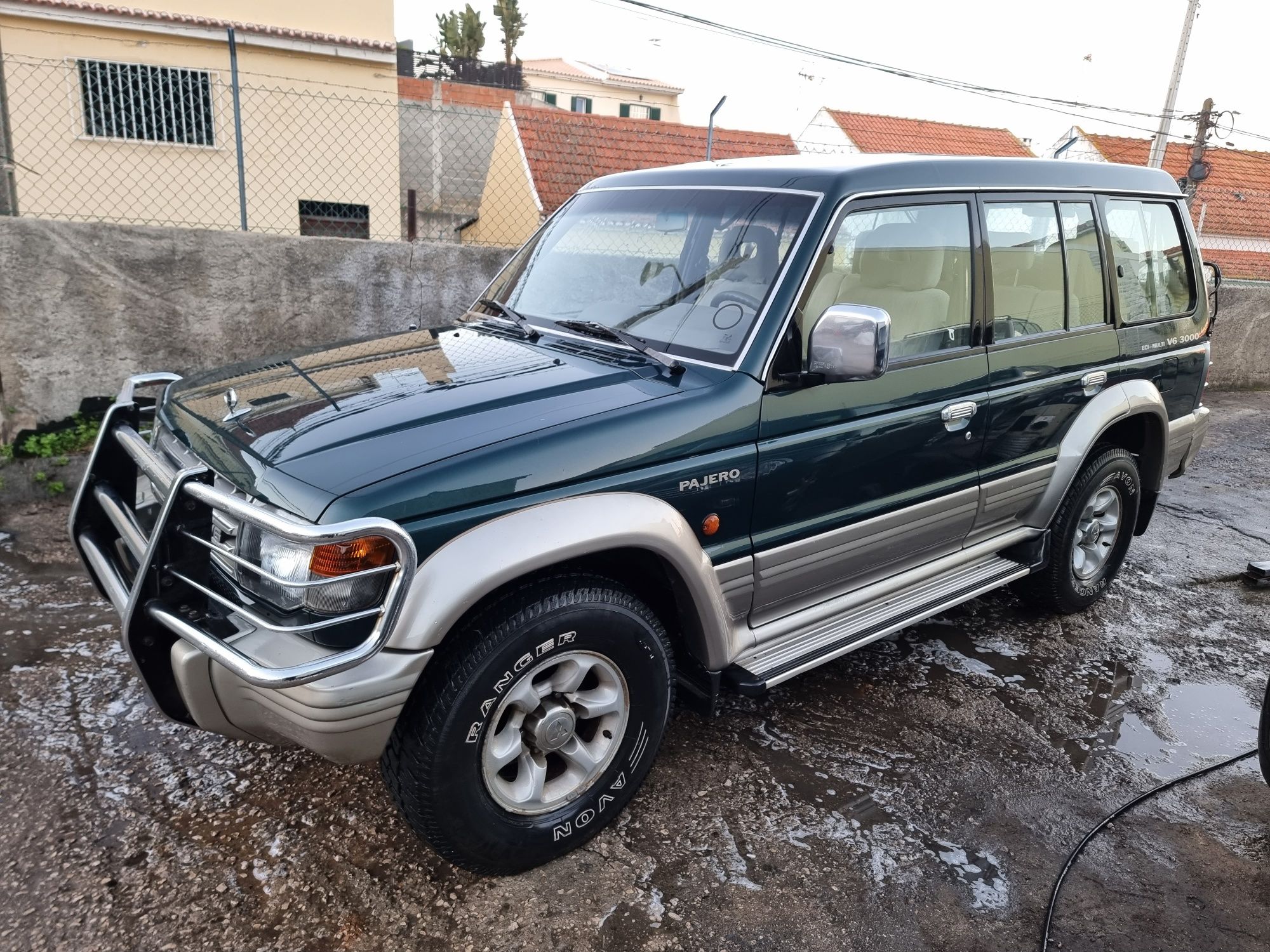 Mitsubishi Pajero 3.0 v6 para vender as peças