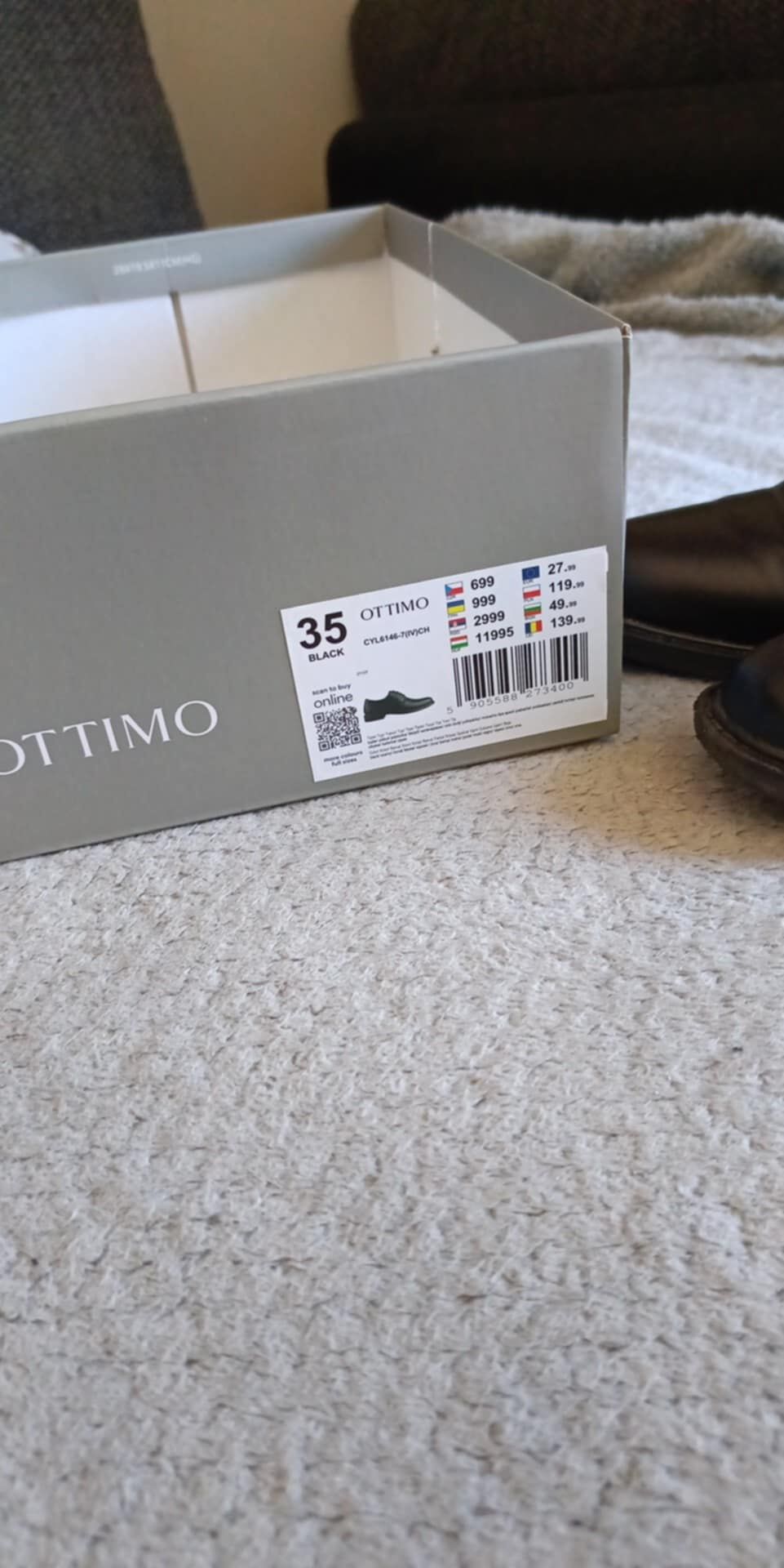 Buty do garnituru