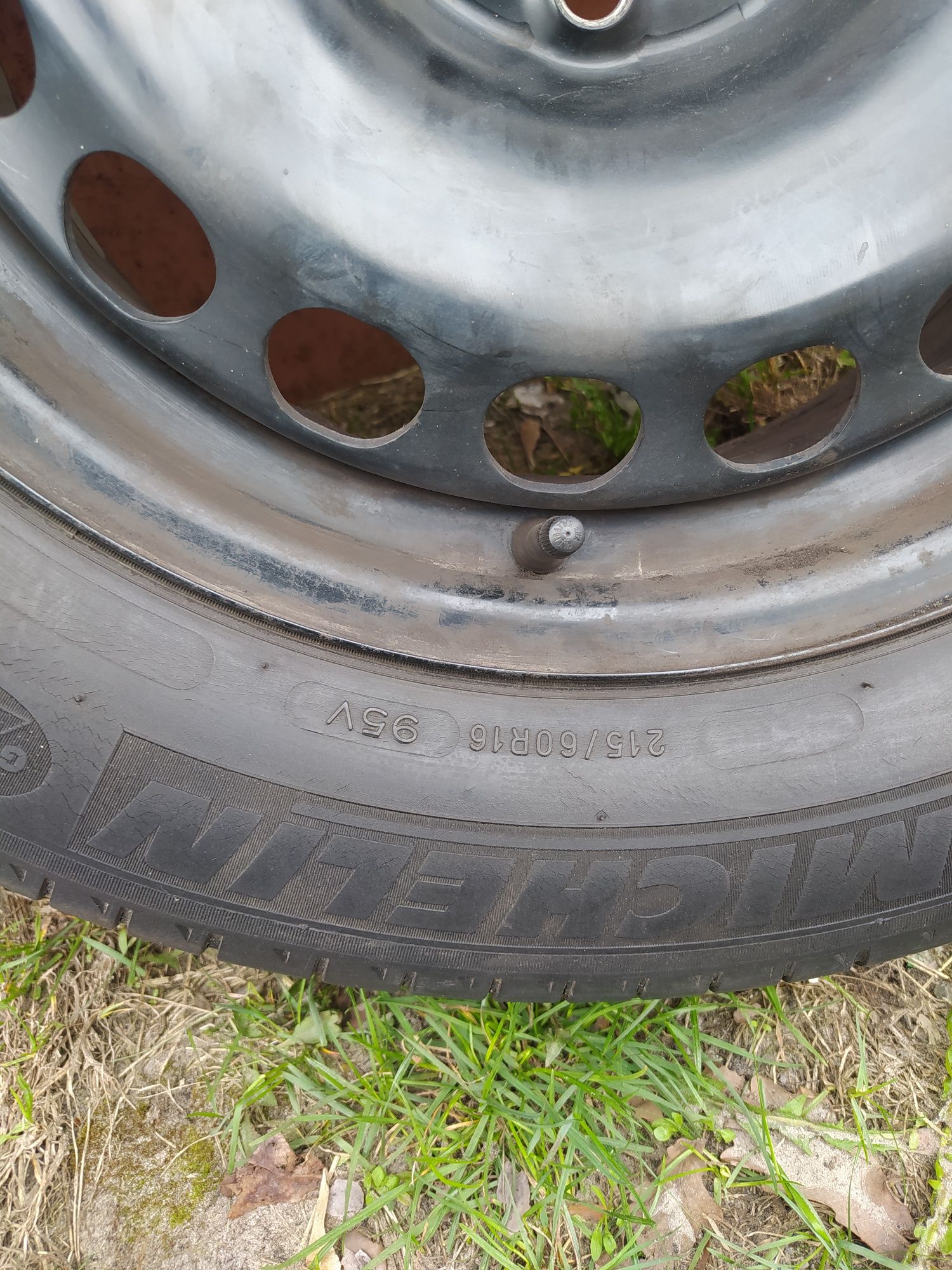 Комплект шин з дисками .Michelin 215/60/16. 5/112/R16. ET41. VW. Skoda