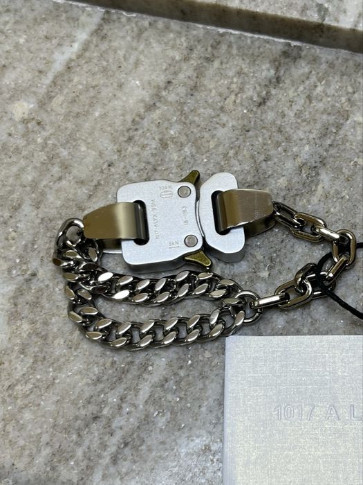Браслет 1017 Alyx 9SM Metal Bracelet мужской серебристый