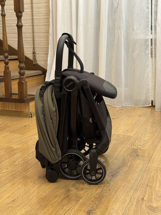 Прогулянкова коляска