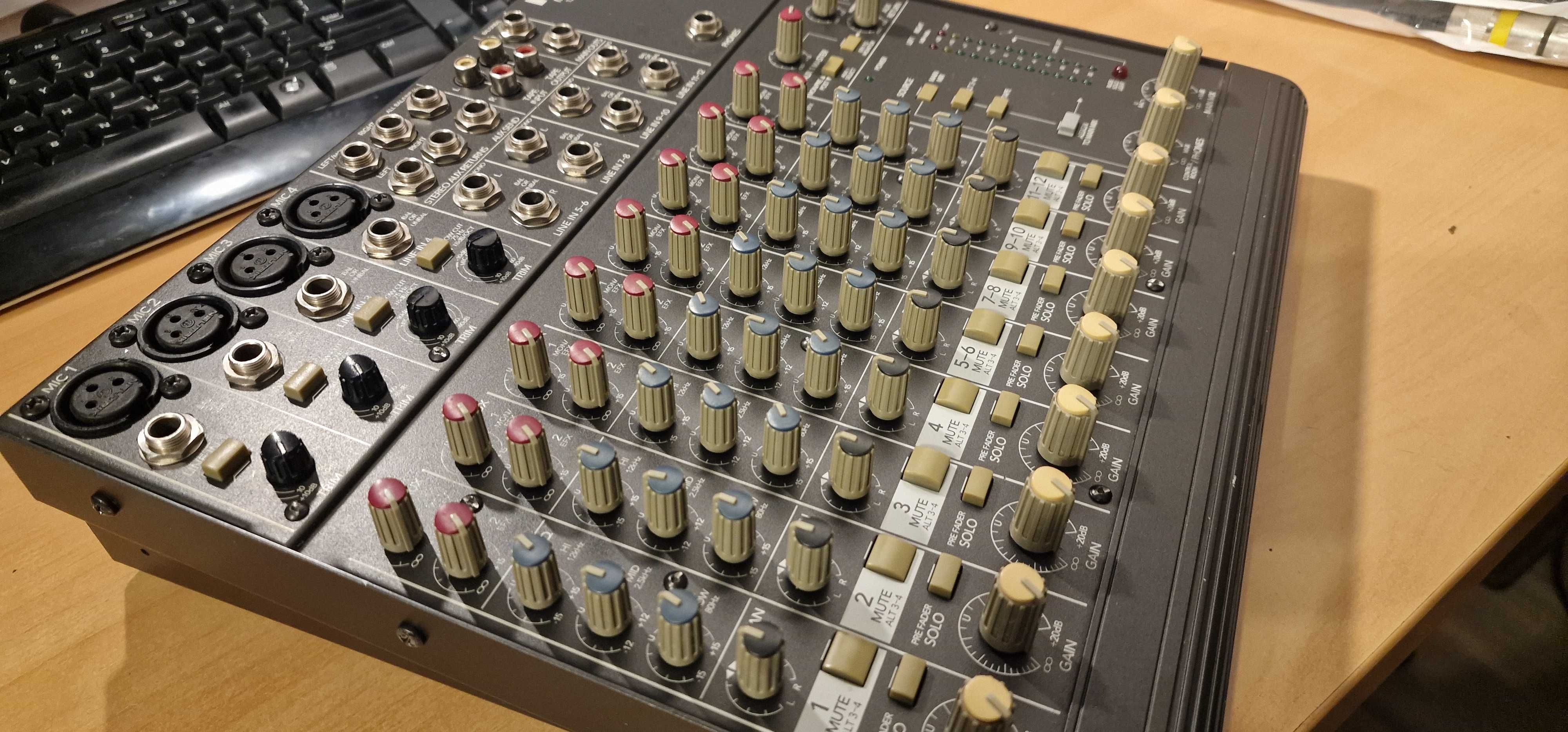 Mikser Mackie 1202-VLZ