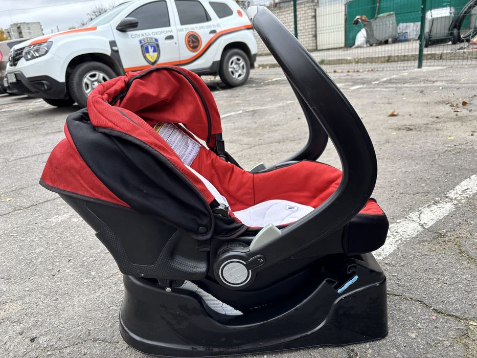 Автокрісло Chicco Auto - Fix Fast 0+ (0-13кг)