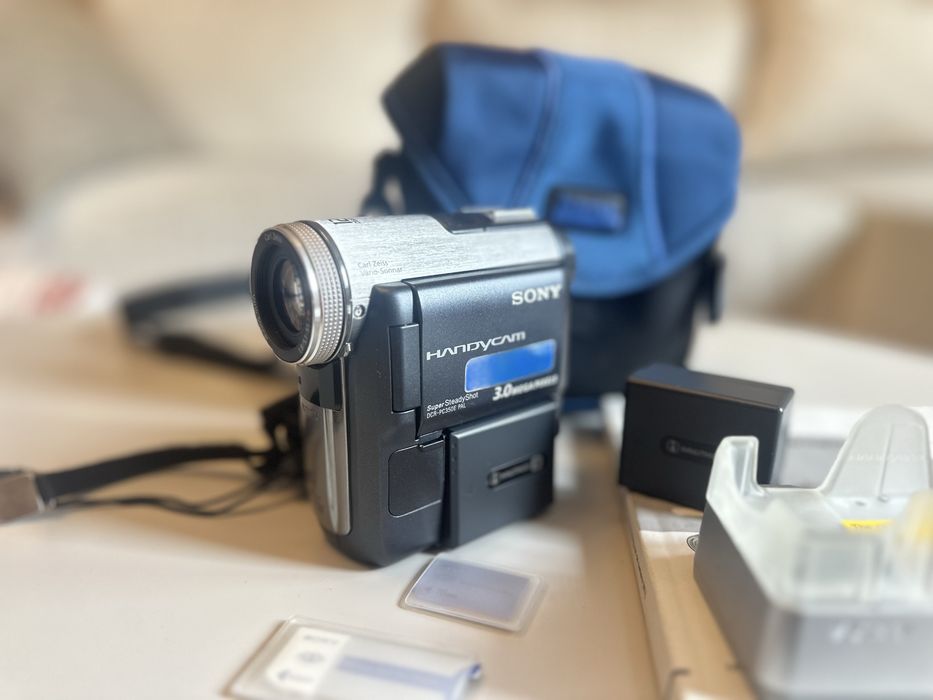 Kamera Mini DV Sony DCR-PC350E PAL , 3 baterie, idealna, analog look