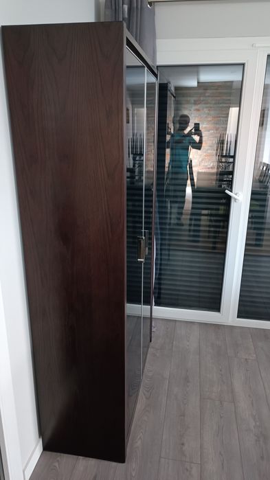 Móvel / cristaleira em madeira 180x100x40